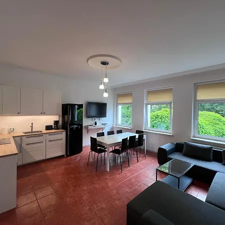 公寓 Festivalove 2 -apartament 3 Sypialniami Dla 8 Osob Podczele 科沃布热格