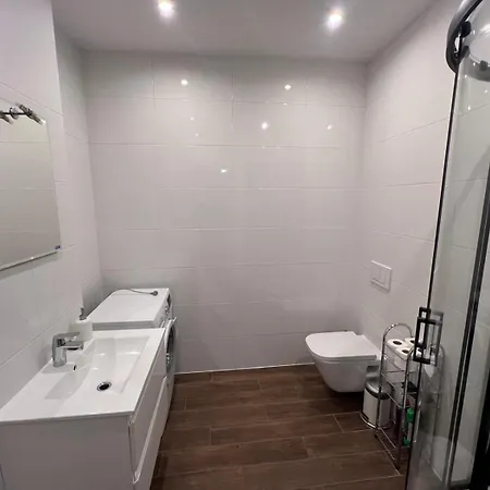 Festivalove 2 -apartament 3 Sypialniami Dla 8 Osob Podczele Kołobrzeg